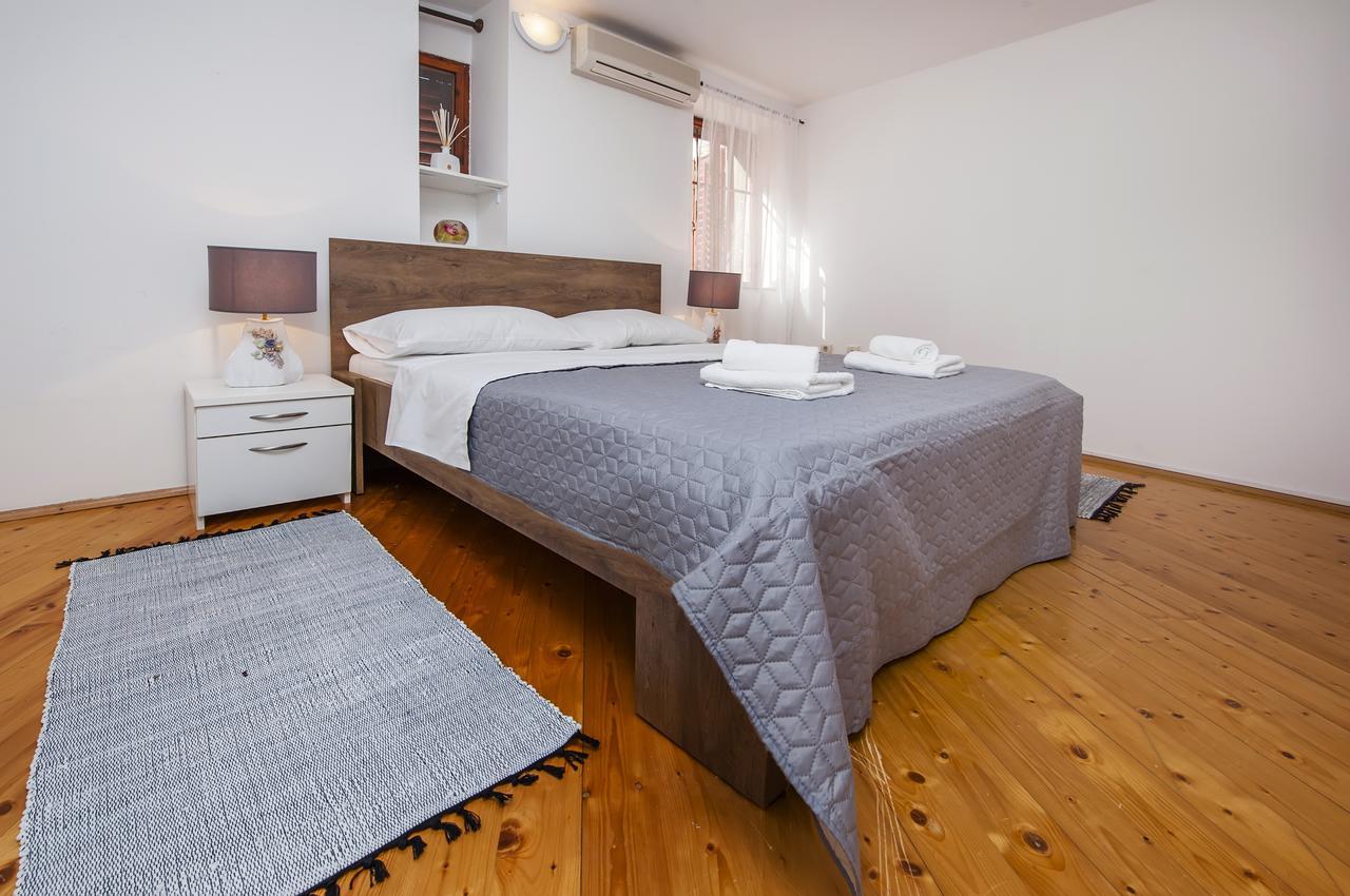 Apartment Marconi Rovinj Exterior foto